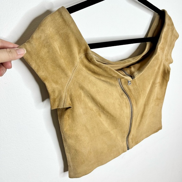 Alice + Olivia ‘Gracelyn’ Cropped Suede Top - Picture 8 of 11